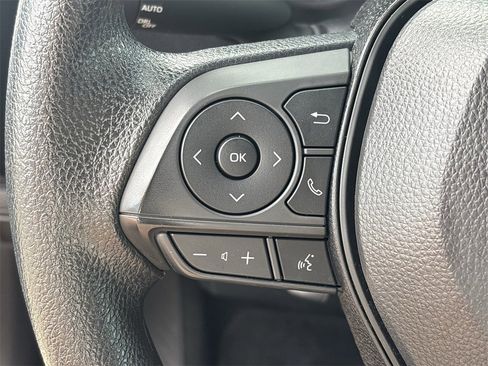 Used 2025 Toyota Corolla LE image 23