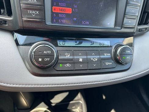 Used 2013 Toyota RAV4 XLE FWD image 26