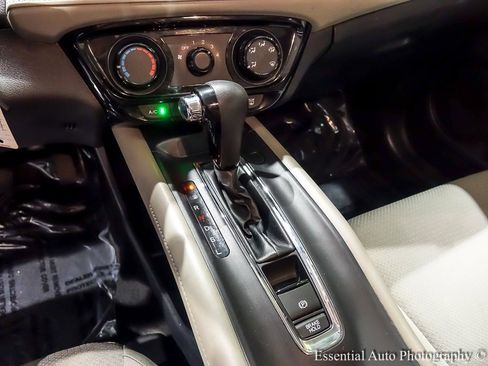 Used 2021 Honda HR-V LX image 21