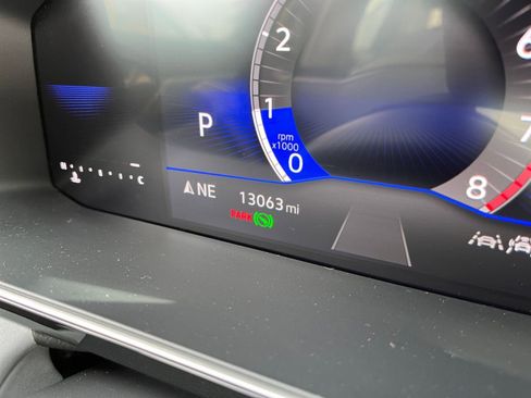 Used 2025 Volkswagen Jetta SE image 40