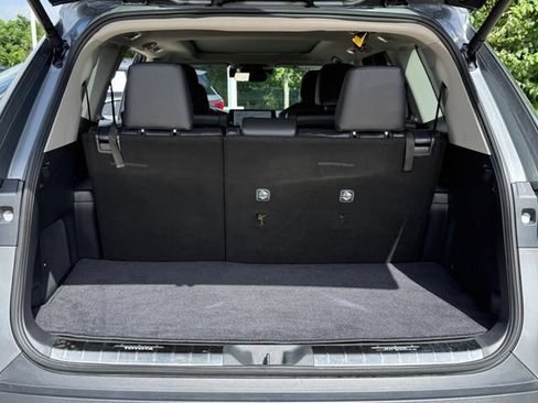 Used 2025 Toyota Grand Highlander AWD Hybrid image 28