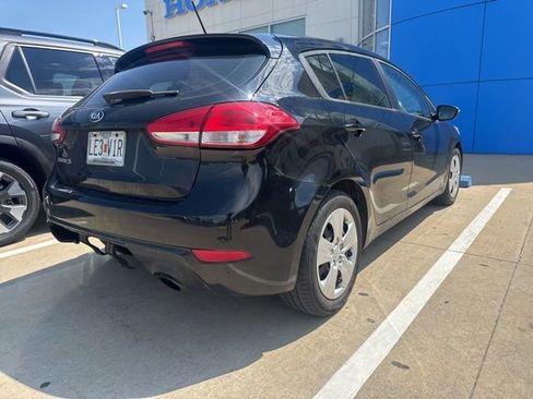 Used 2016 Kia Forte LX FWD image 4