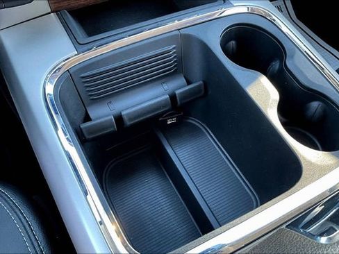 Used 2016 RAM 1500 Laramie w/ Convenience Group image 16