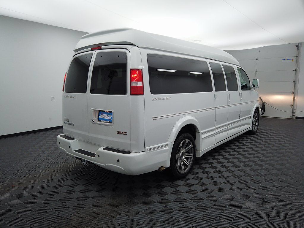 Used 2020 GMC Savana 2500 Extended w/ Enhanced Convenience Package RWD image 3