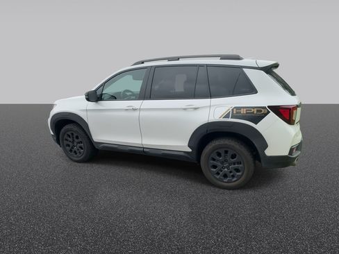 Used 2023 Honda Passport TrailSport image 7