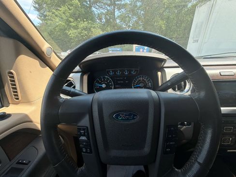 Used 2013 Ford F150 Lariat w/ Lariat Chrome Pkg RWD image 23