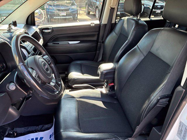 Used 2017 Jeep Compass Latitude AWD/4WD image 15
