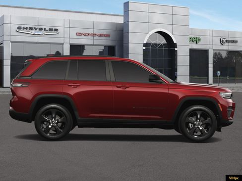 New 2025 Jeep Grand Cherokee Altitude image 9