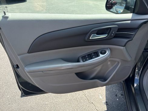 Used 2016 Chevrolet Malibu LS FWD image 11
