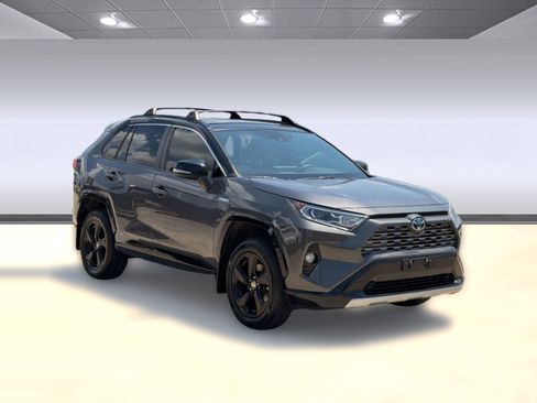 Used 2021 Toyota RAV4 XSE AWD/4WD image 7