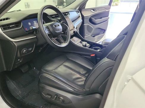 Used 2022 Jeep Grand Cherokee L Limited image 22