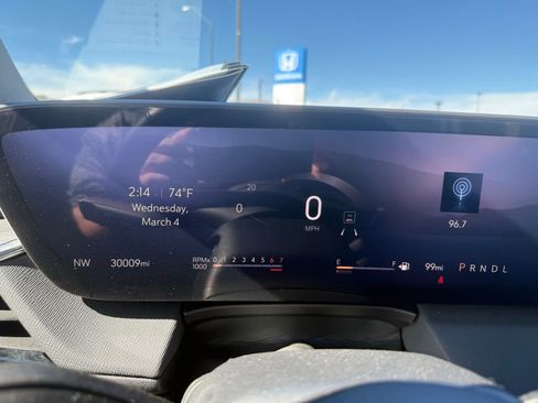 Used 2025 Buick Enclave Preferred image 15