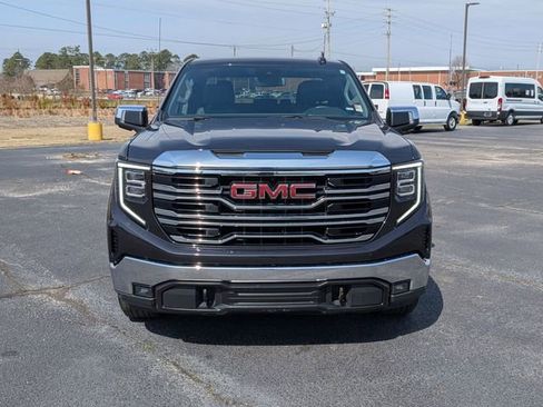 Used 2025 GMC Sierra 1500 SLT image 8