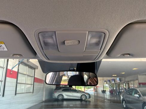 Used 2025 Kia Soul LX w/ LX Technology Package FWD image 14