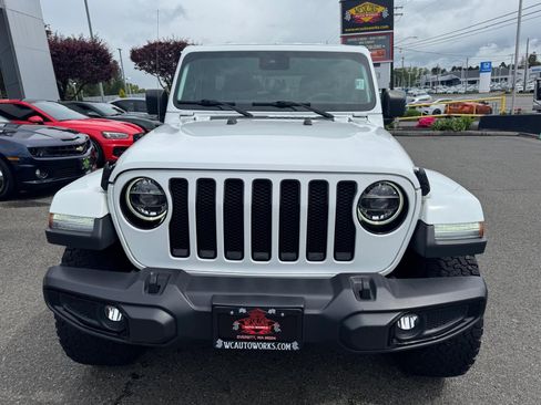 Used 2019 Jeep Wrangler Unlimited Sahara AWD/4WD image 8