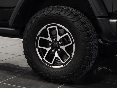 Used 2024 Jeep Wrangler Unlimited Rubicon image 60