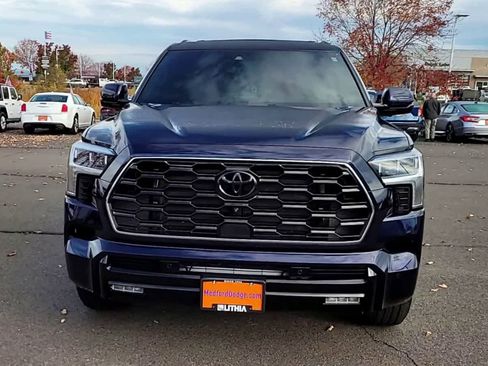 Used 2025 Toyota Sequoia Platinum AWD/4WD image 3