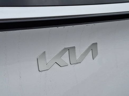 Used 2024 Kia Sportage EX AWD/4WD image 31