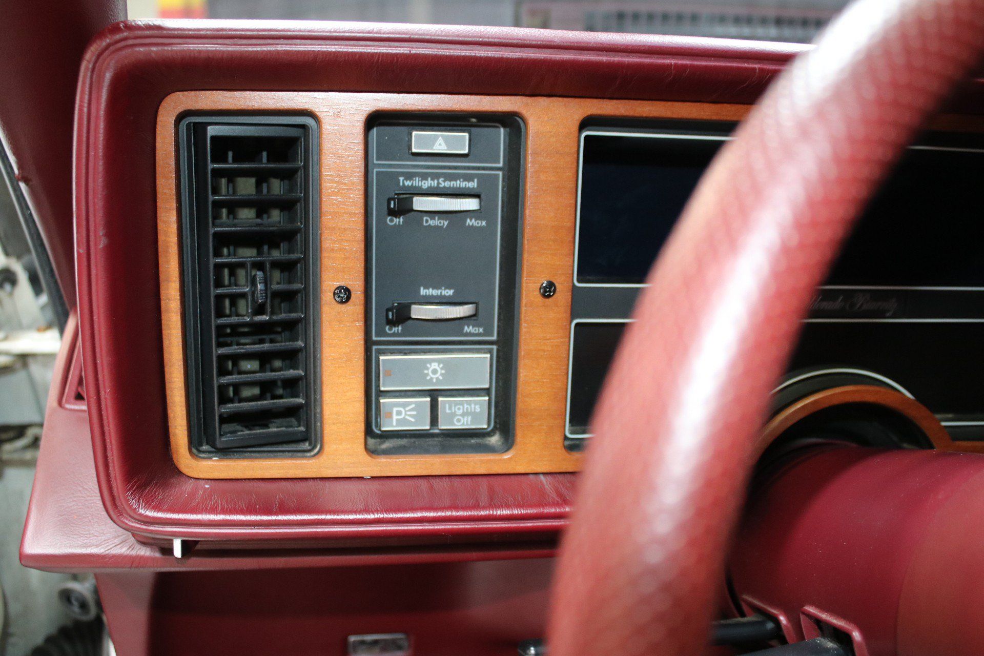 Used 1988 Cadillac Eldorado Coupe FWD image 55