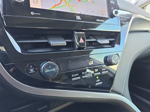 Used 2021 Toyota Camry XSE image 23