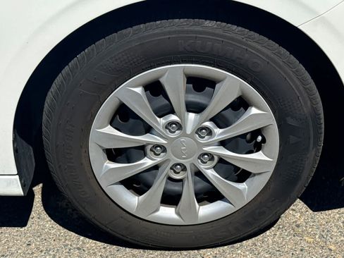 Used 2024 Kia Forte LX FWD image 18