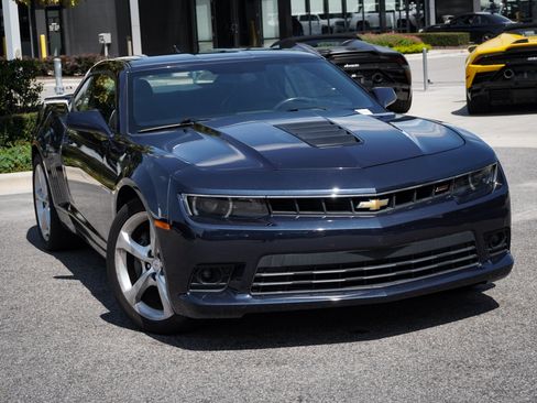 Used 2015 Chevrolet Camaro SS w/ RS Package RWD image 2