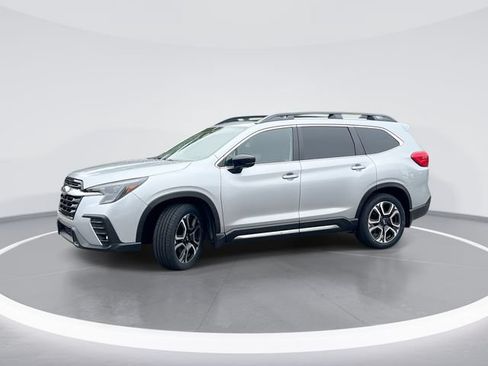 Used 2025 Subaru Ascent Limited AWD/4WD image 1