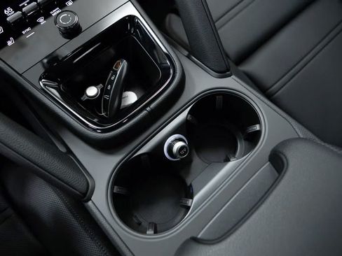 Certified 2026 Porsche Cayenne Coupe AWD/4WD image 33