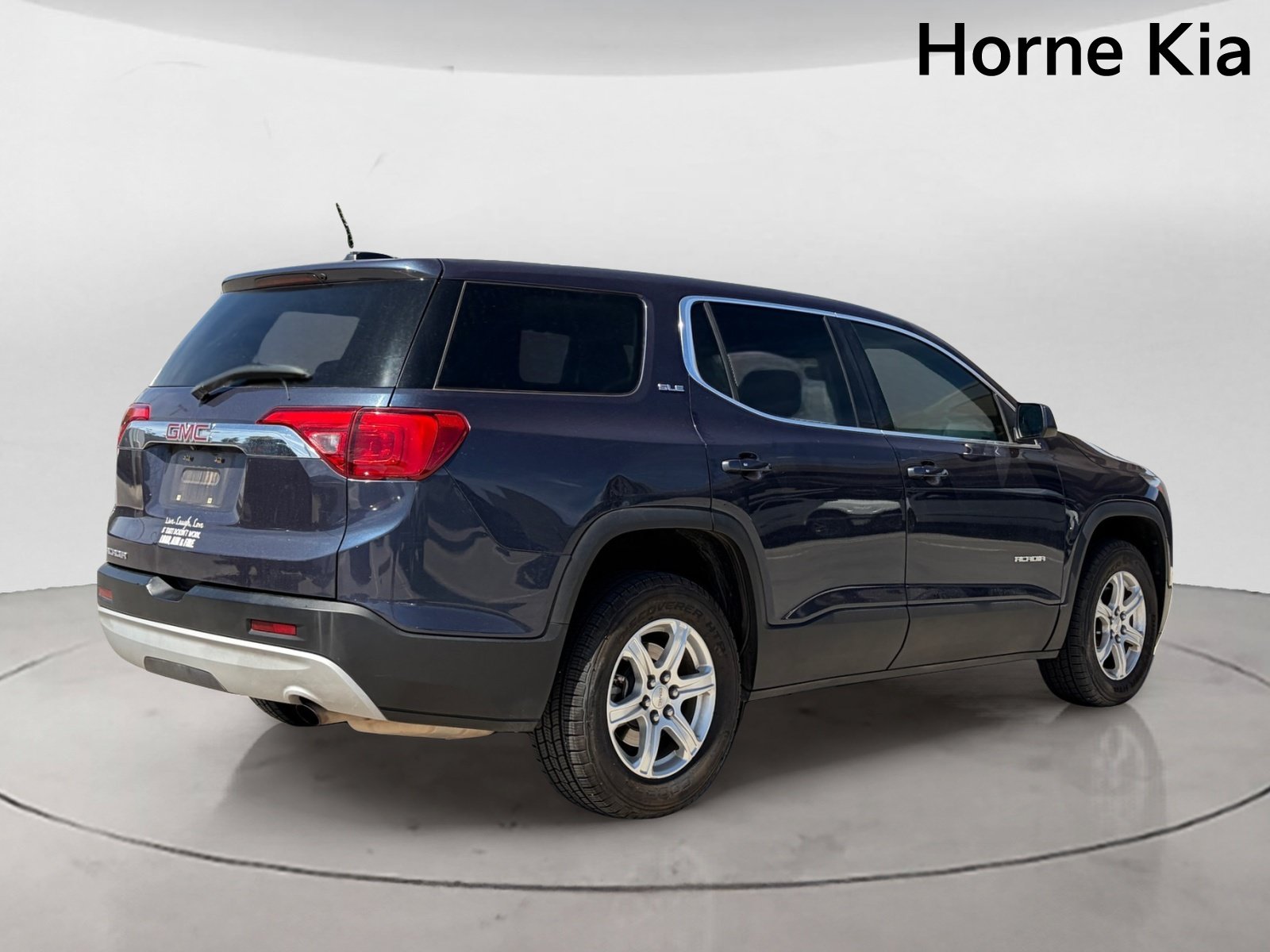 Used 2018 GMC Acadia SLE FWD image 4