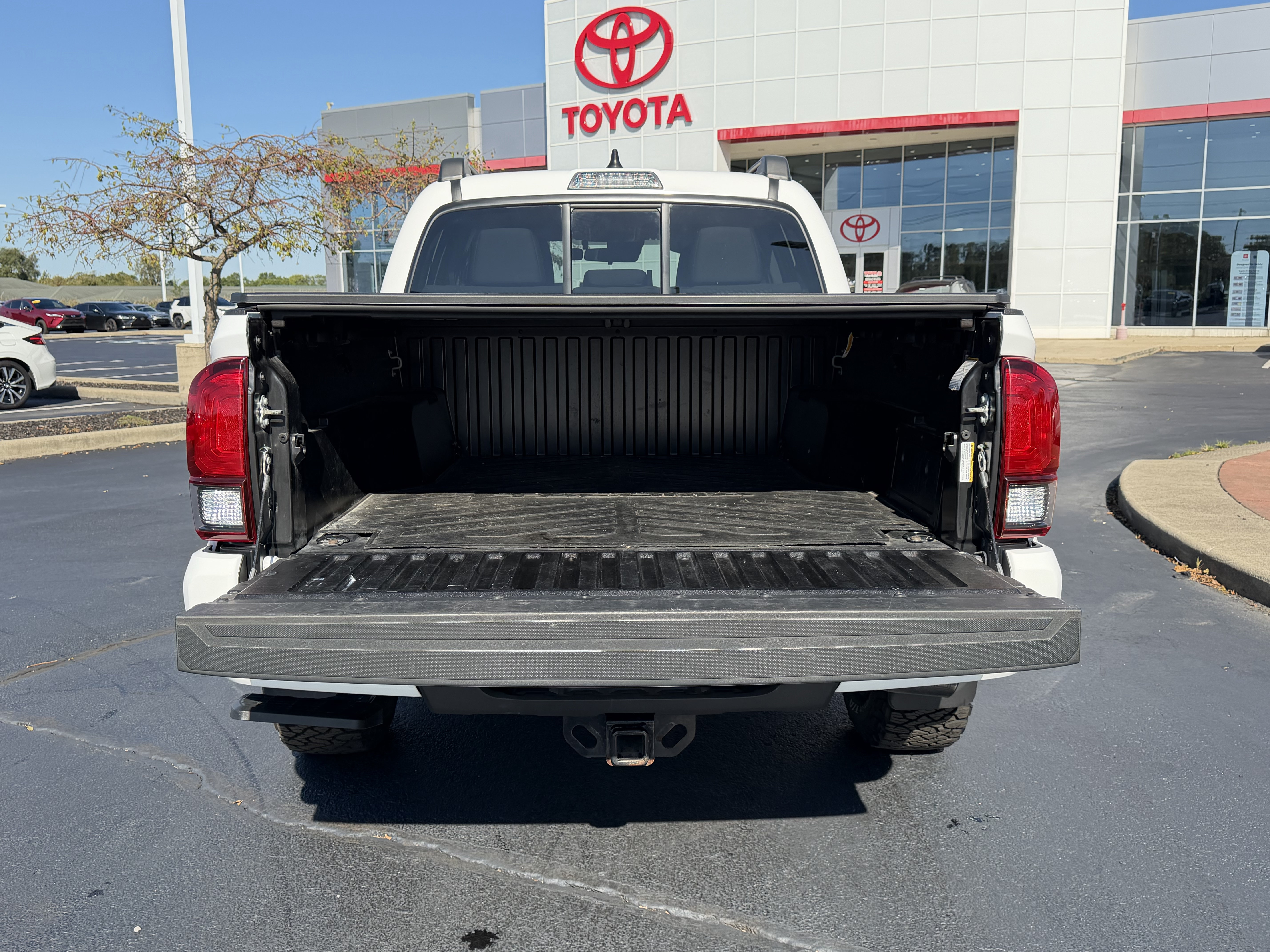 Certified 2023 Toyota Tacoma SR AWD/4WD image 7