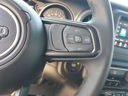 Used 2023 Jeep Wrangler Sport AWD/4WD image 25