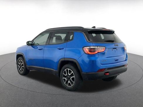 Used 2025 Jeep Compass Trailhawk AWD/4WD image 7