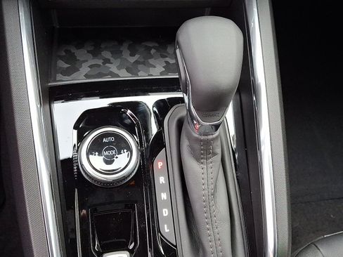 New 2026 GMC Canyon Elevation w/ Convenience Package image 7