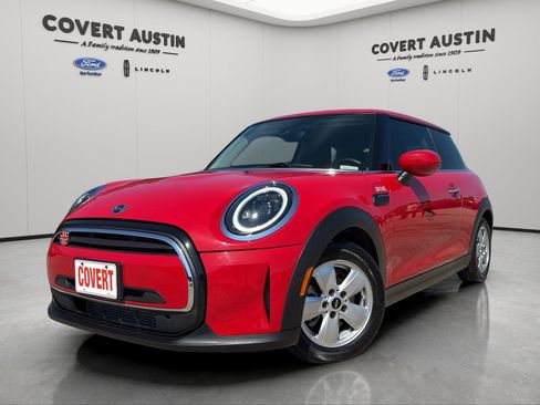 Used 2024 MINI Cooper 2-Door Hardtop FWD image 1