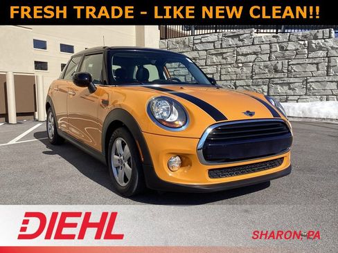 Used 2015 MINI Cooper 4-Door Hardtop image 1