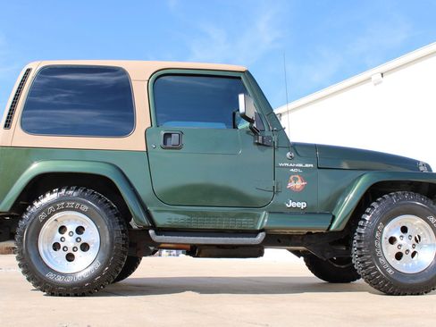 Used 1998 Jeep Wrangler Sahara image 14