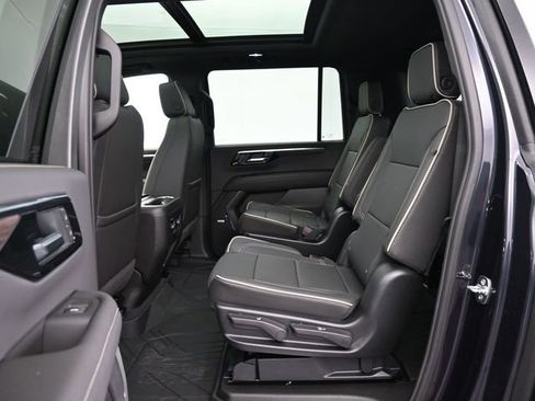 New 2025 Chevrolet Suburban Premier w/ Sun And Tow Package image 29