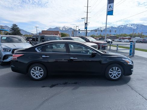 Used 2015 Nissan Altima 2.5 S w/ Power Driver Seat Package FWD image 2