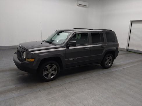 Used 2016 Jeep Patriot Latitude image 2