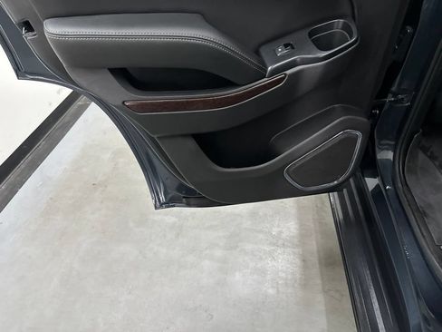 Used 2019 GMC Yukon SLT w/ Graphite Performance Edition RWD image 58