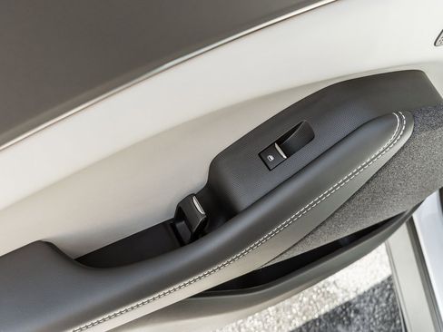 Used 2023 Ford Mustang Mach-E Premium image 35