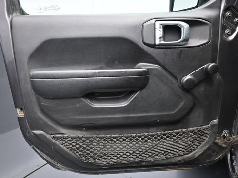 Used 2022 Jeep Gladiator Sport w/ Trailer Tow Package AWD/4WD image 10