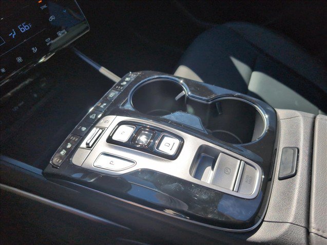 Certified 2023 Hyundai Tucson Limited FWD image 18