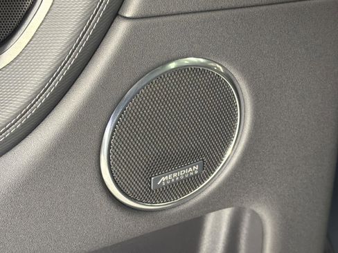 Certified 2025 Land Rover Discovery Sport Dynamic SE image 21