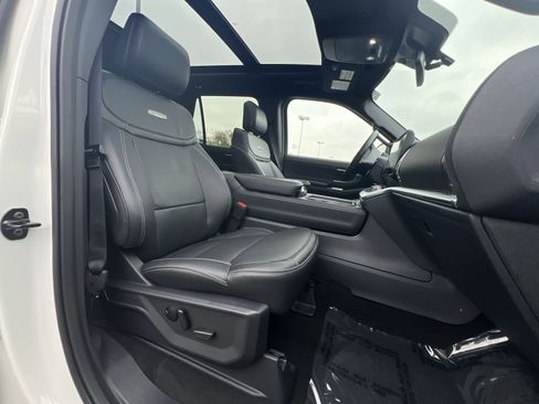 New 2025 Ford Expedition Max Platinum w/ Stealth Performance Package image 31