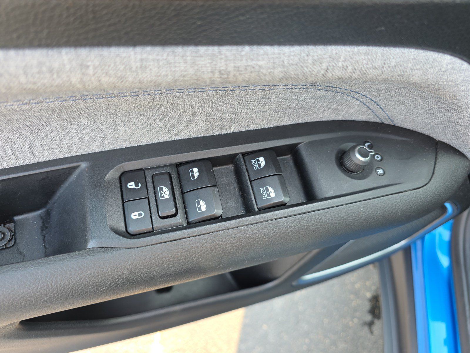 Used 2024 Jeep Compass Latitude AWD/4WD image 12