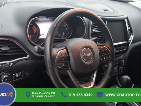 Used 2021 Jeep Cherokee Limited w/ Elite Package FWD image 20