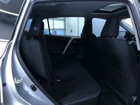 Used 2016 Toyota RAV4 XLE image 21