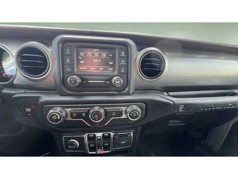 Used 2019 Jeep Wrangler Unlimited Sport S AWD/4WD image 17