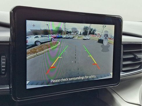 Used 2021 Ford Explorer XLT w/ Equipment Group 202A image 19